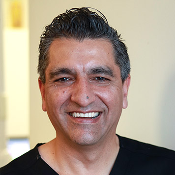 meet-dr-milan-yazdani